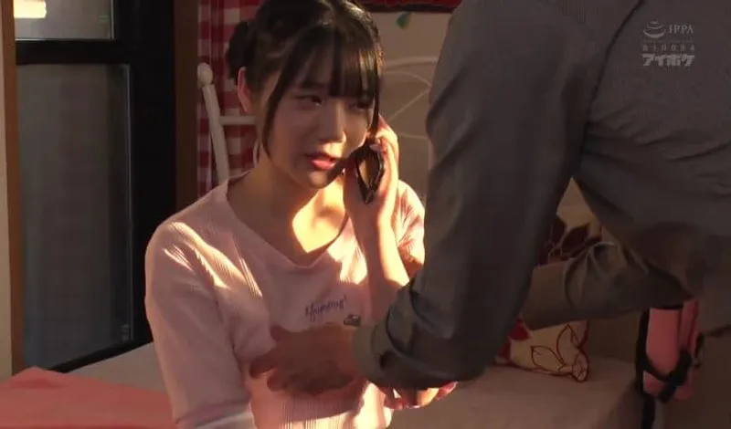 Bố dượng phát hiện con búp bê riêng của vợ là diễn viên jav