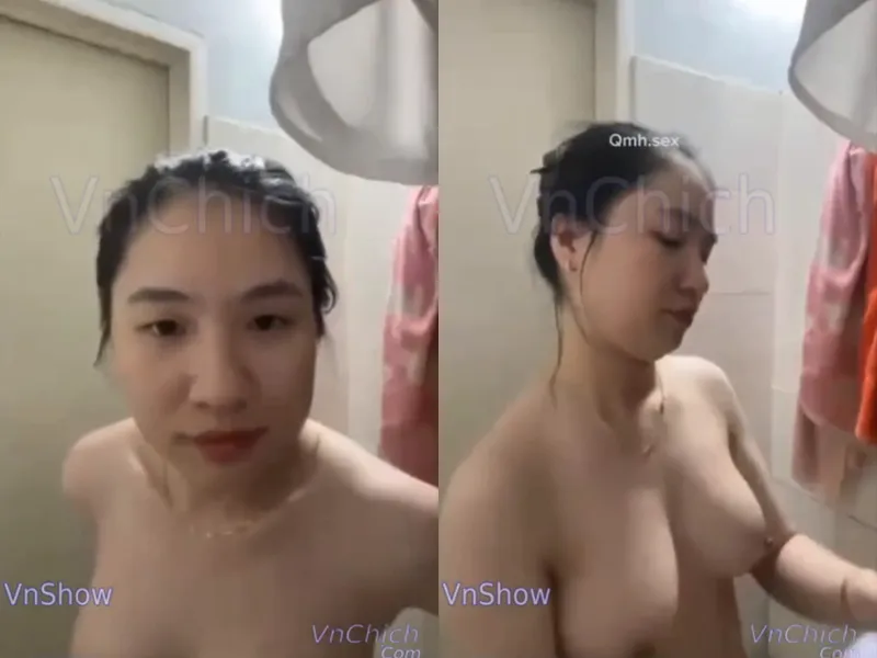 Gái vú bự, vừa call với ghệ vừa tắm